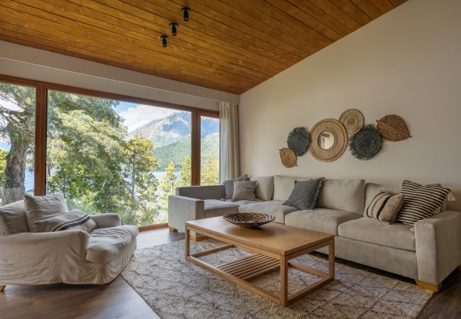 Apartamento en San Carlos de Bariloche - 7 Pax  LENGA 2B- Increíbles vistas al lago, Acceso Playa y Pileta