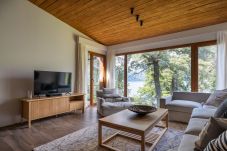 Apartamento en San Carlos de Bariloche - 7 Pax  LENGA 2B- Increíbles vistas al lago, Acceso Playa y Pileta