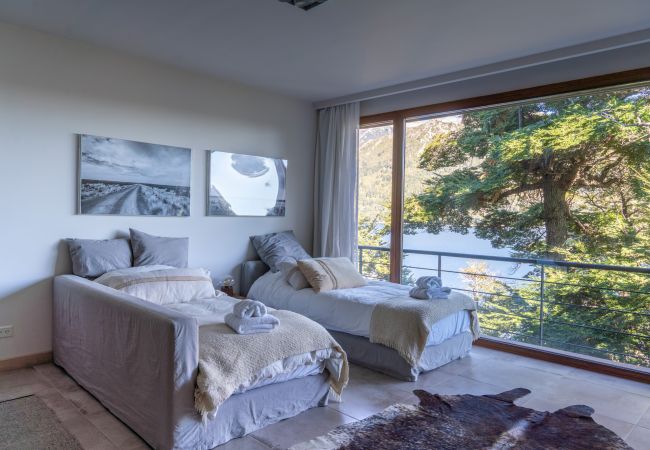 Estudio en San Carlos de Bariloche - Monoambiente con increible vista  en Suites del lago. ARRAYAN PBB MYB