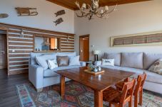 Apartamento em San Carlos de Bariloche - 4/5 Pax  LENGA  2D- Apartamento com Vista Lago, Piscina e Jacuzzi