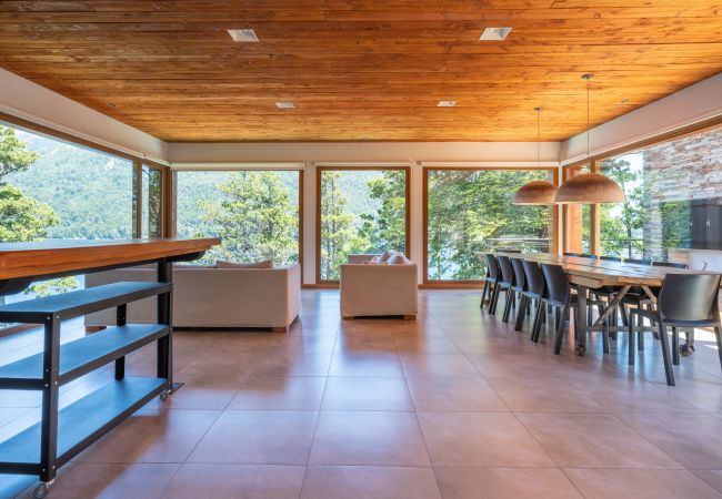 Apartamento em San Carlos de Bariloche - CIPRES 04 - Incrível Duplex no Lago Gutiérrez Apartamento em San Carlos de Bariloche - CIPRES 04 - Incrível Duplex no Lago Gutiérrez